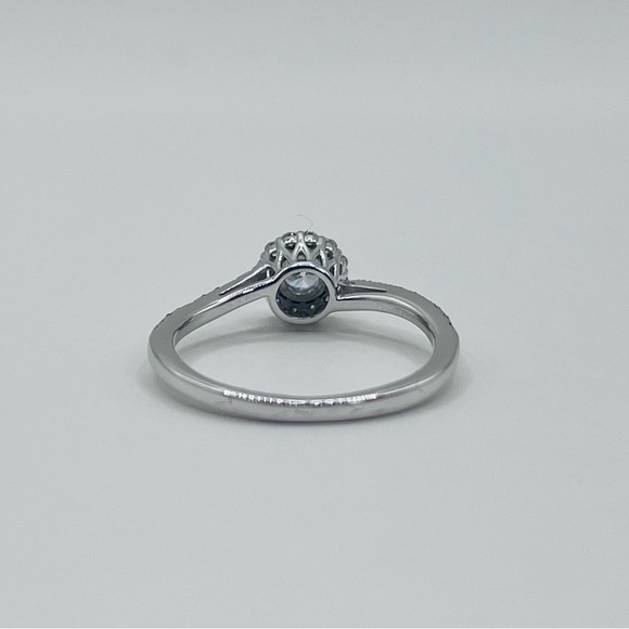 Round Brilliant .50 CT VS Lab Diamond Silver Ring - Picture 7 of 8